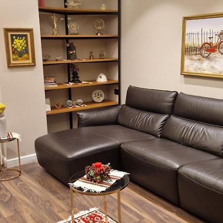 Central Deluxe Apartment Τίρανα Εξωτερικό φωτογραφία