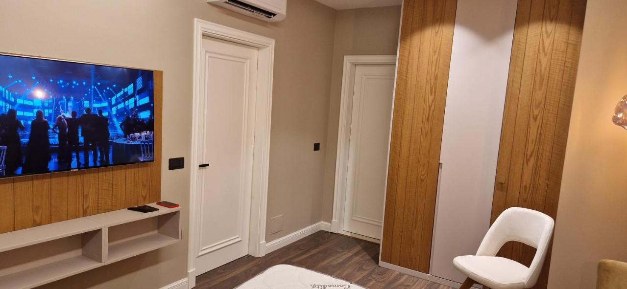 Central Deluxe Apartment Τίρανα Εξωτερικό φωτογραφία