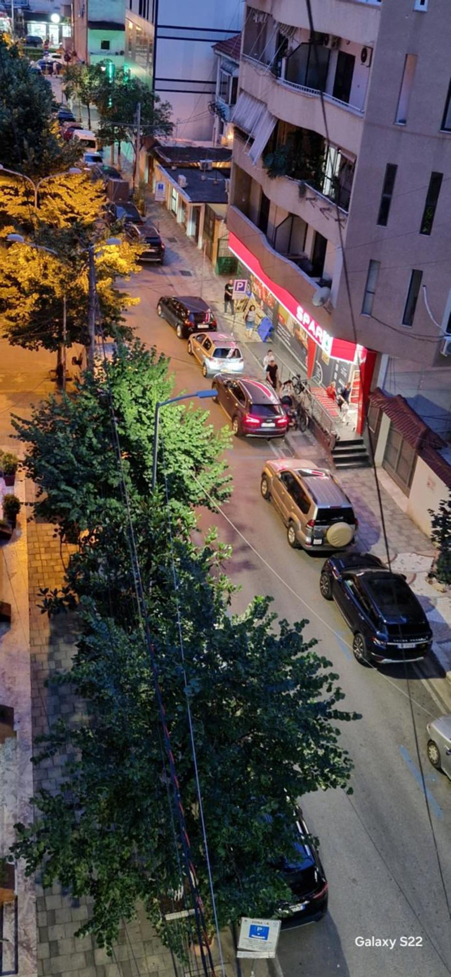 Central Deluxe Apartment Τίρανα Εξωτερικό φωτογραφία